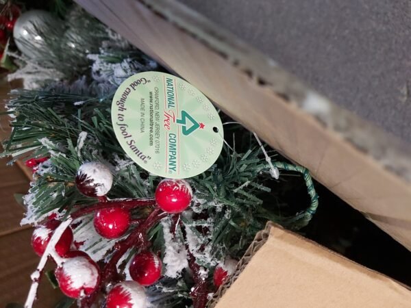 20241106_122236-scaled.jpg NATIONAL TREE COMPANY ARTIFICAL 6 FEET GARLAND